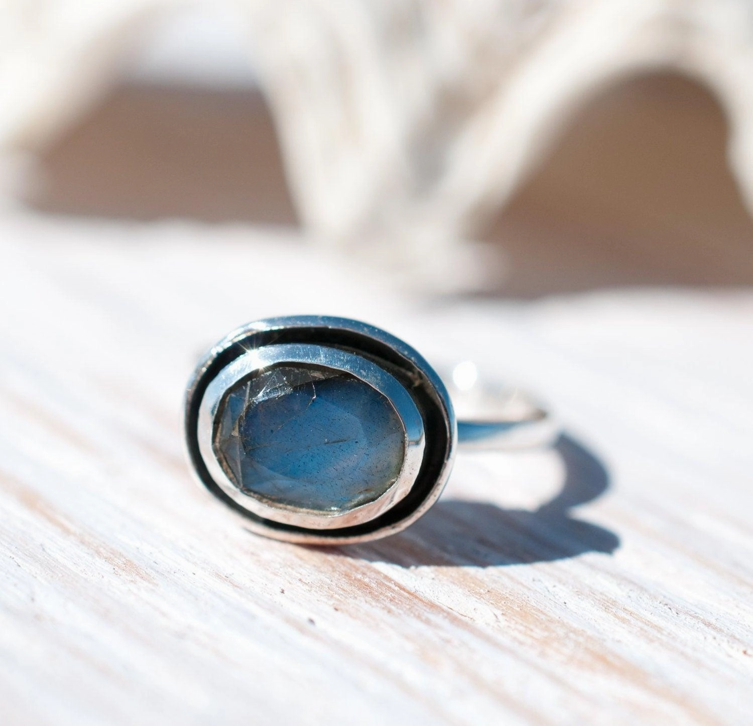 Rainbow Labradorite Ring ~ Sterling Silver 925 ~ MR090
