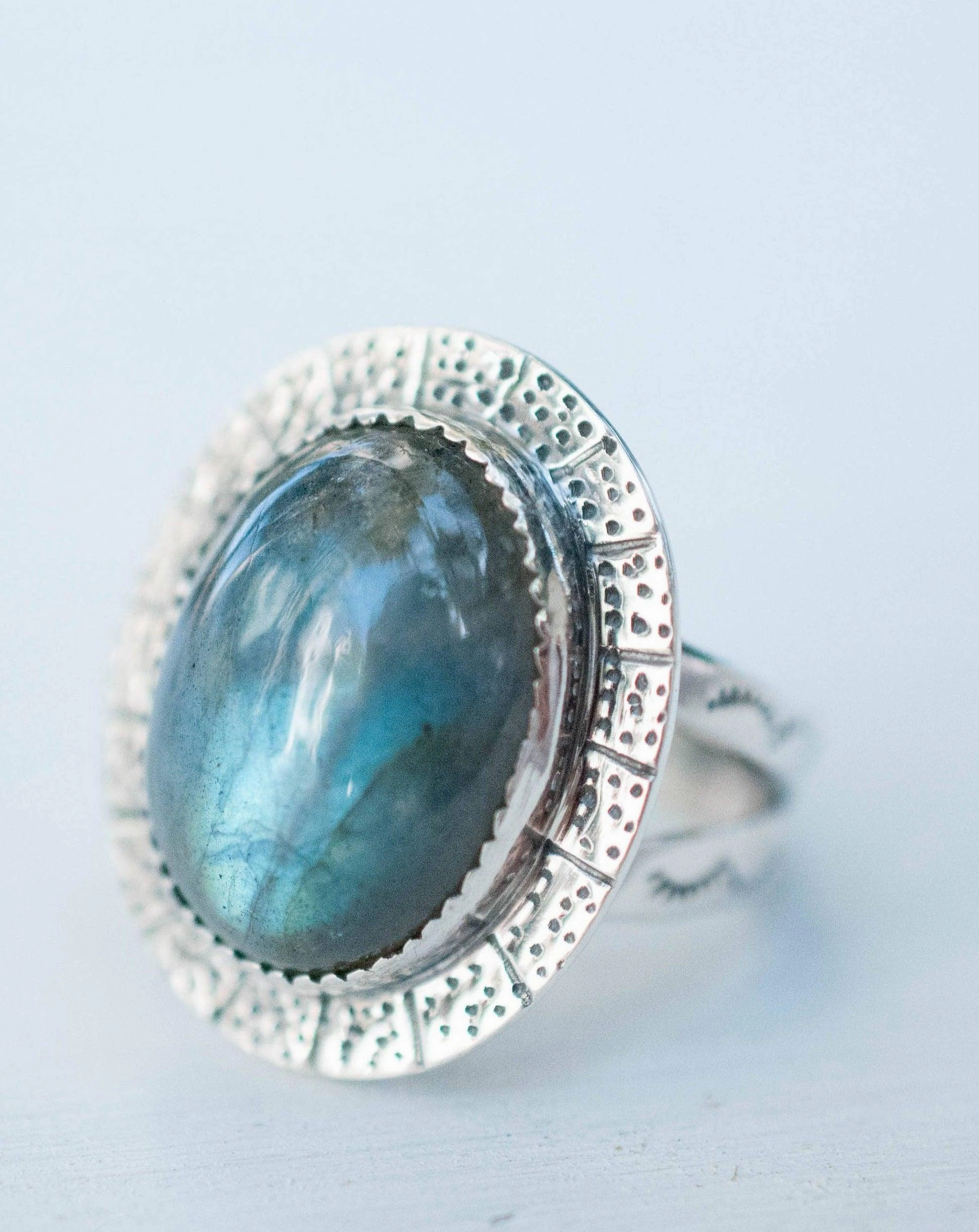 Rainbow Labradorite Ring  ~ Sterling Silver 925 ~MR059