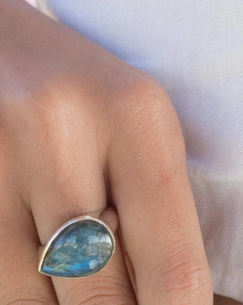 Rainbow Labradorite Ring ~ Sterling Silver 925 ~MR274