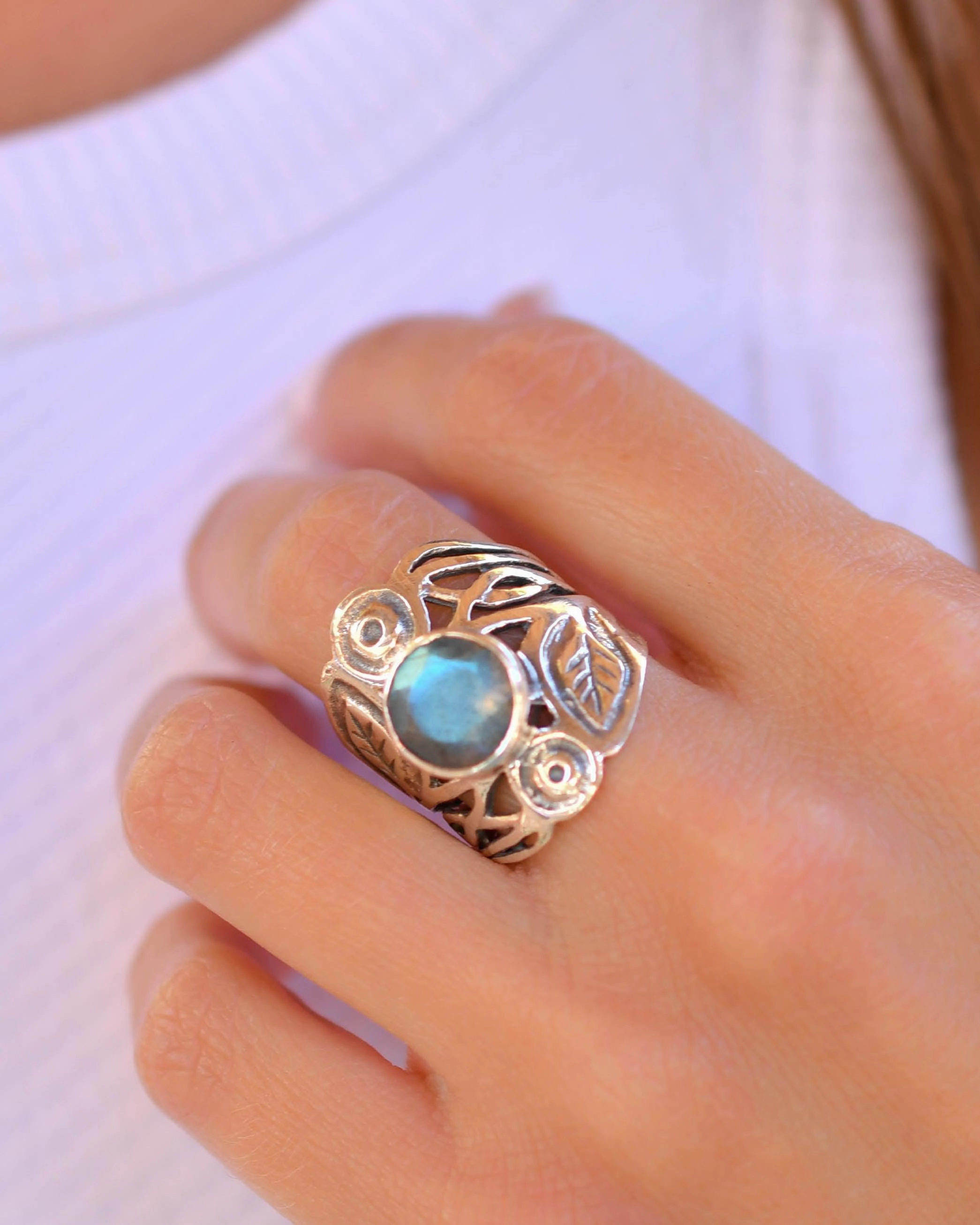 Rainbow Labradorite Ring ~Sterling Silver 925 ~MR047