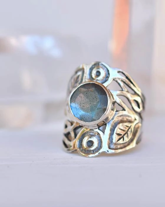 Rainbow Labradorite Ring ~Sterling Silver 925 ~MR047
