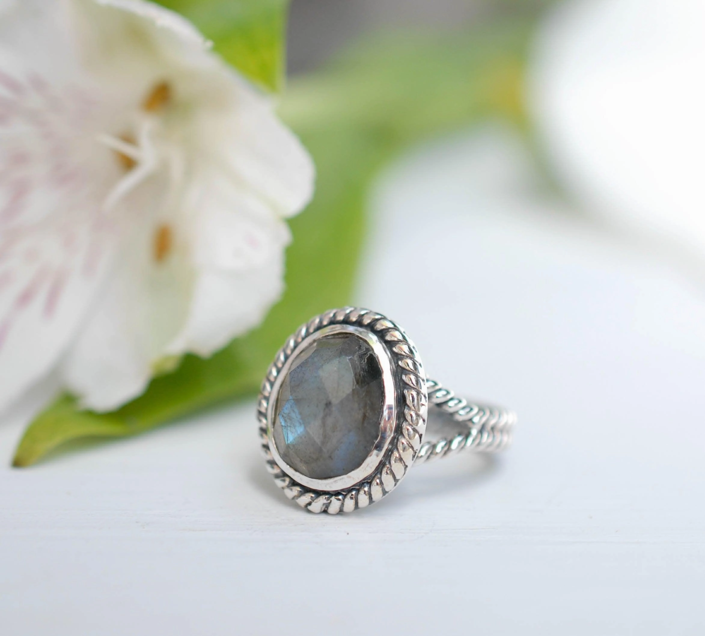 Rainbow Labradorite Round Ring ~ Sterling Silver 925 ~ MR132
