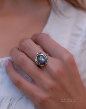 Rainbow Labradorite Round Ring ~ Sterling Silver 925 ~ MR132