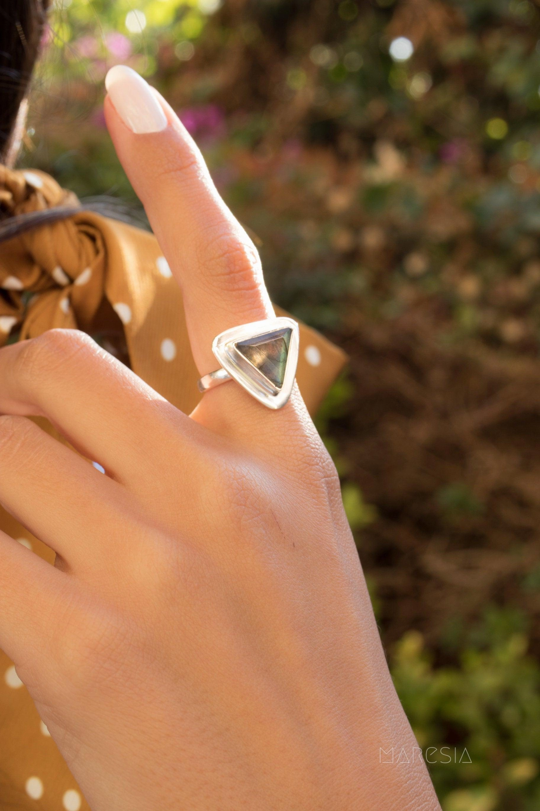 Rainbow Labradorite Triangle Ring Large ~ Sterling Silver 925 ~ MR115
