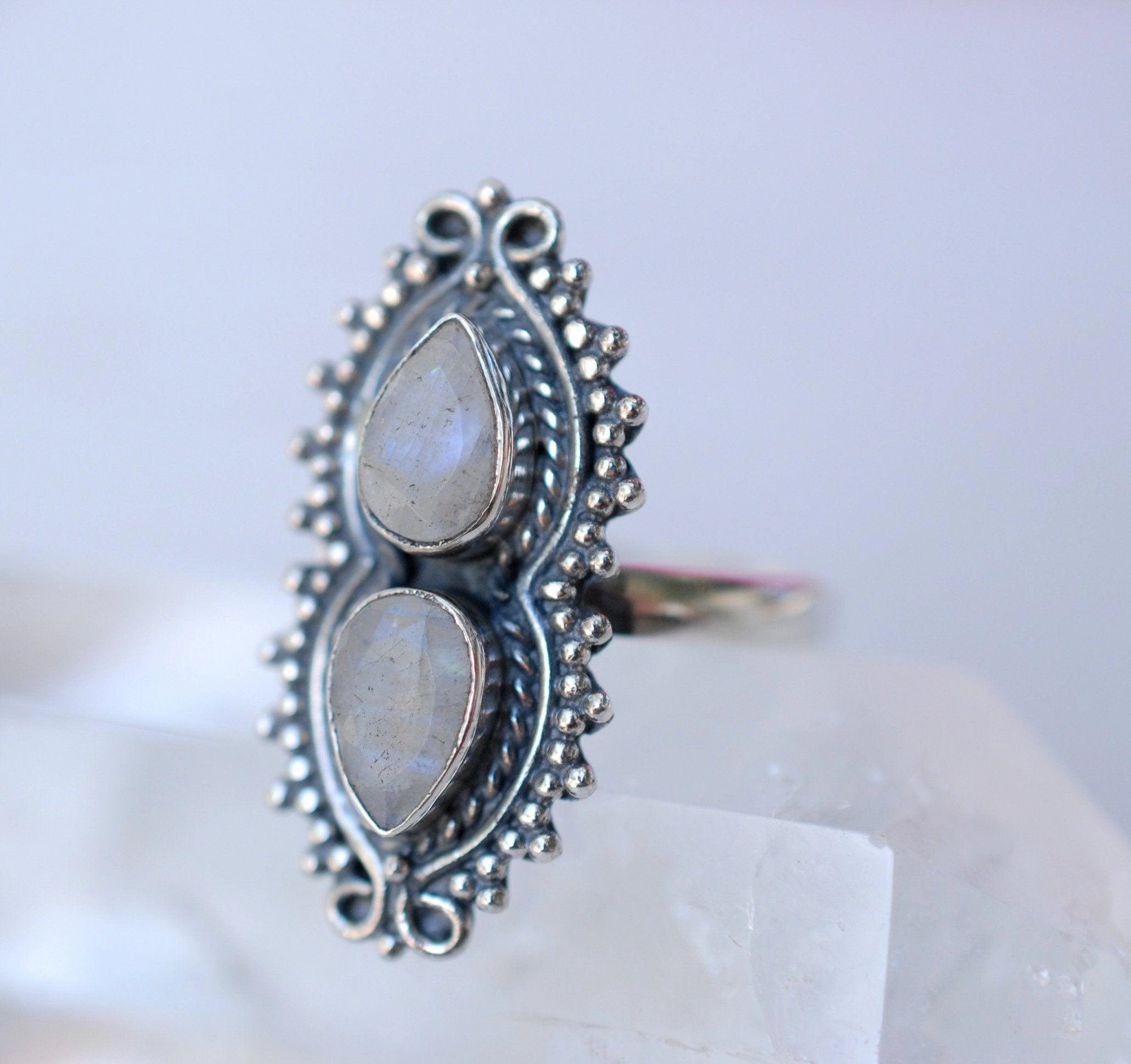 Rainbow Moonstone Ring ~ Sterling Silver 925 ~MR136
