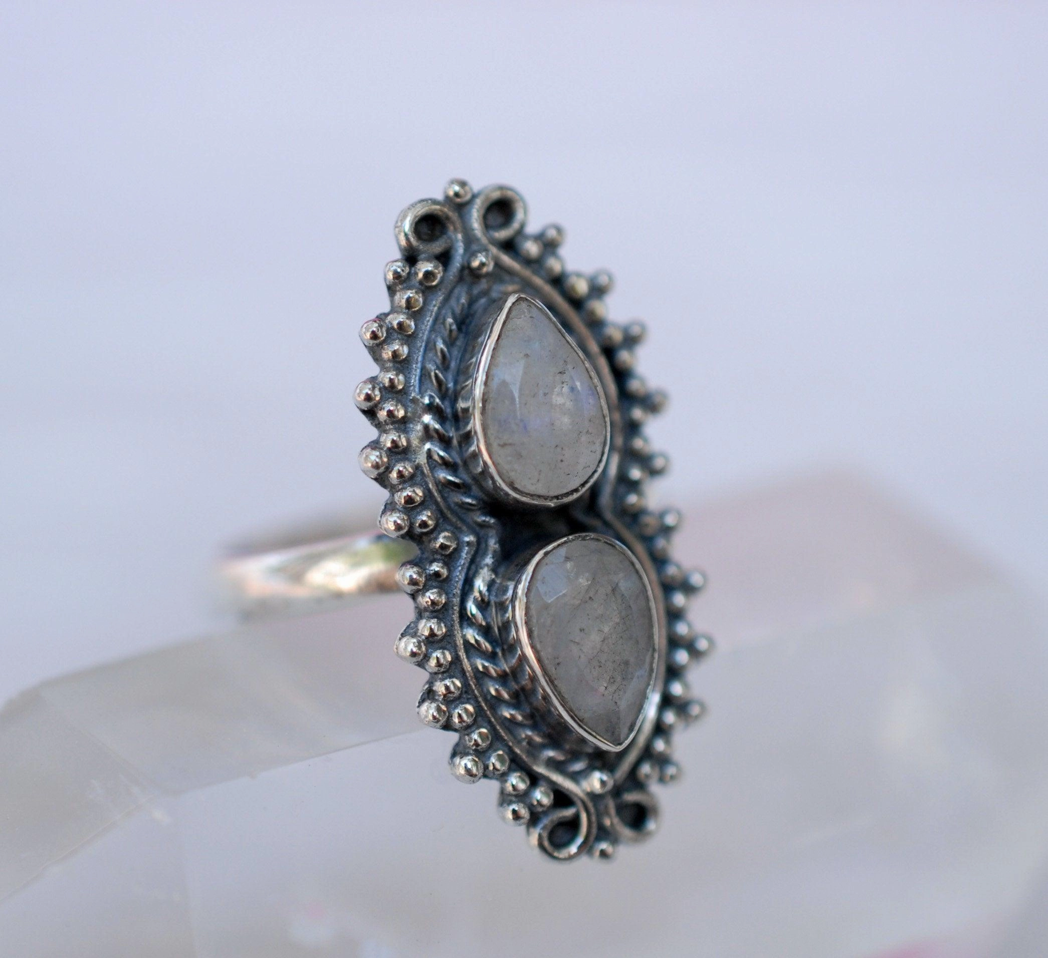 Rainbow Moonstone Ring ~ Sterling Silver 925 ~MR136