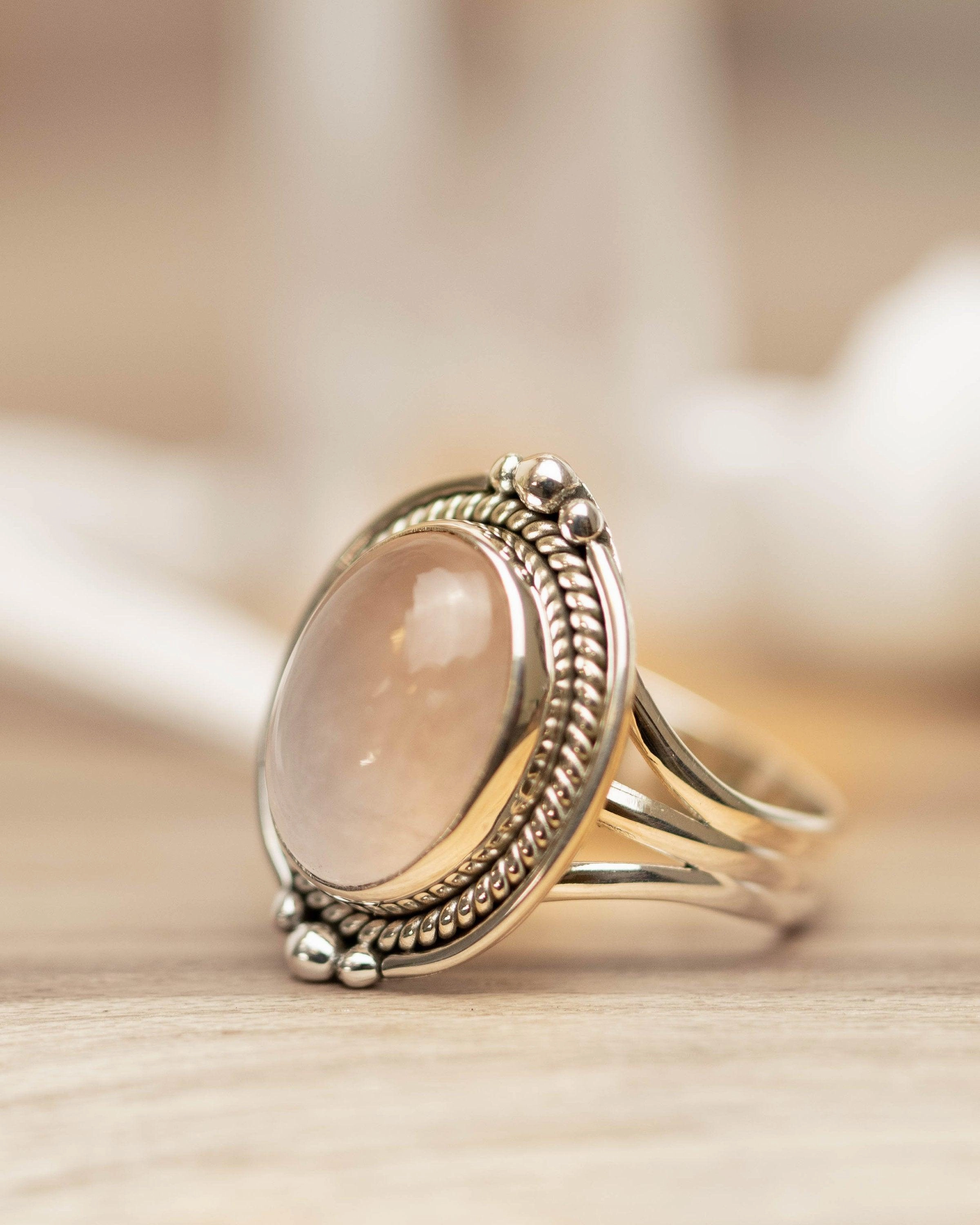 Rose Quartz Oval Ring ~ Sterling Silver 925 ~ MR264