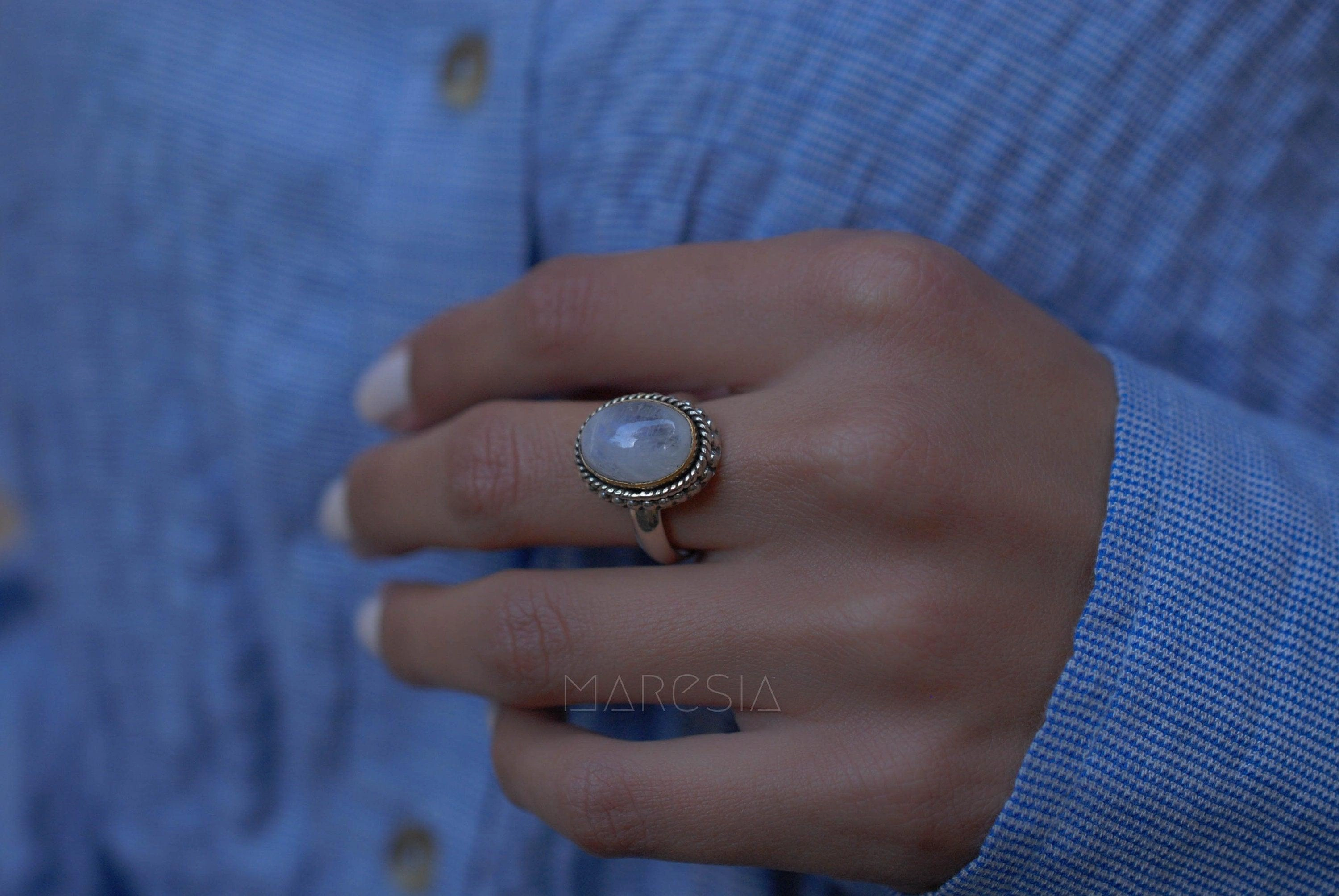 Round Moonstone Ring ~ Sterling Silver 925 Gold Vermeil ~MR026