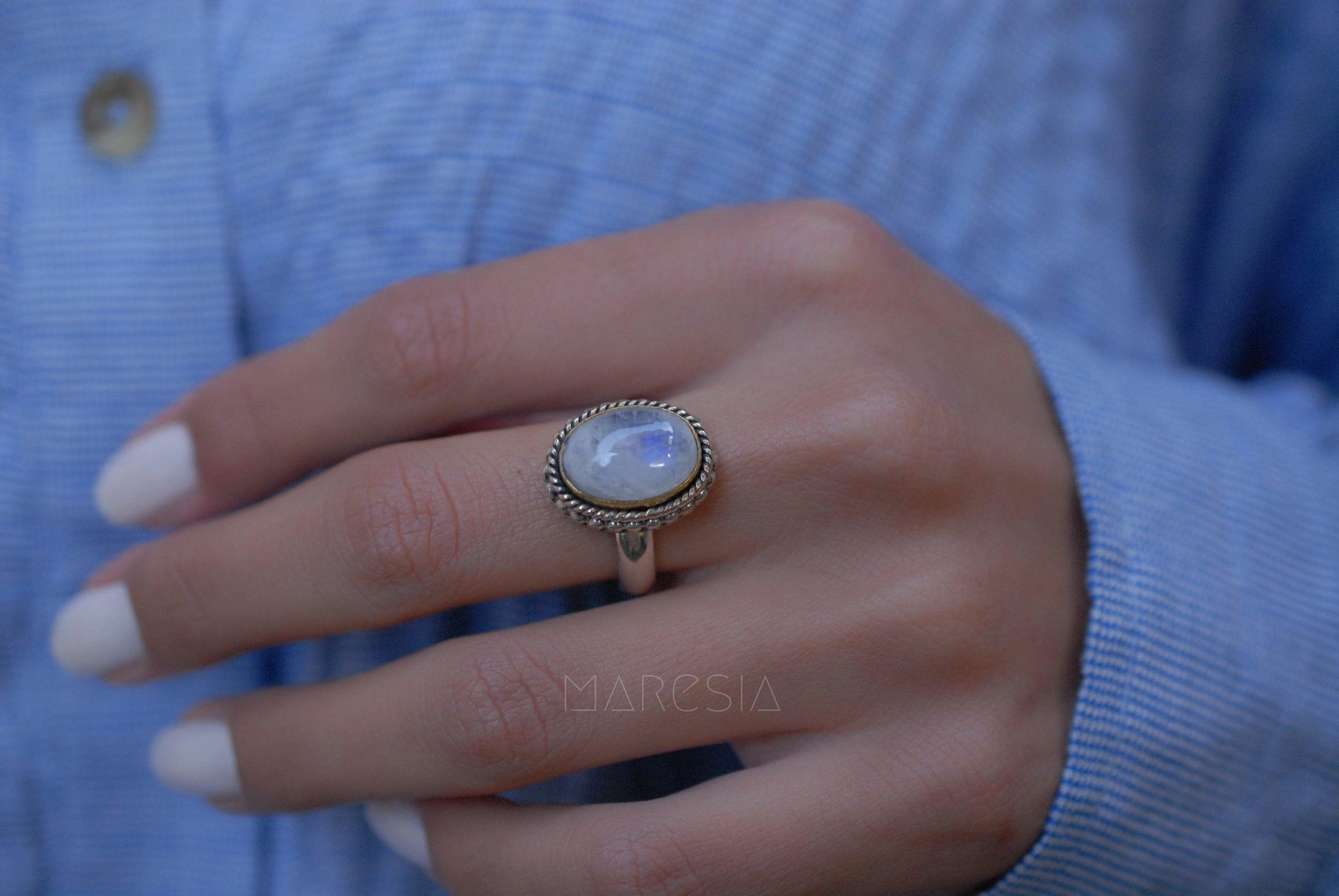 Round Moonstone Ring ~ Sterling Silver 925 Gold Vermeil ~MR026