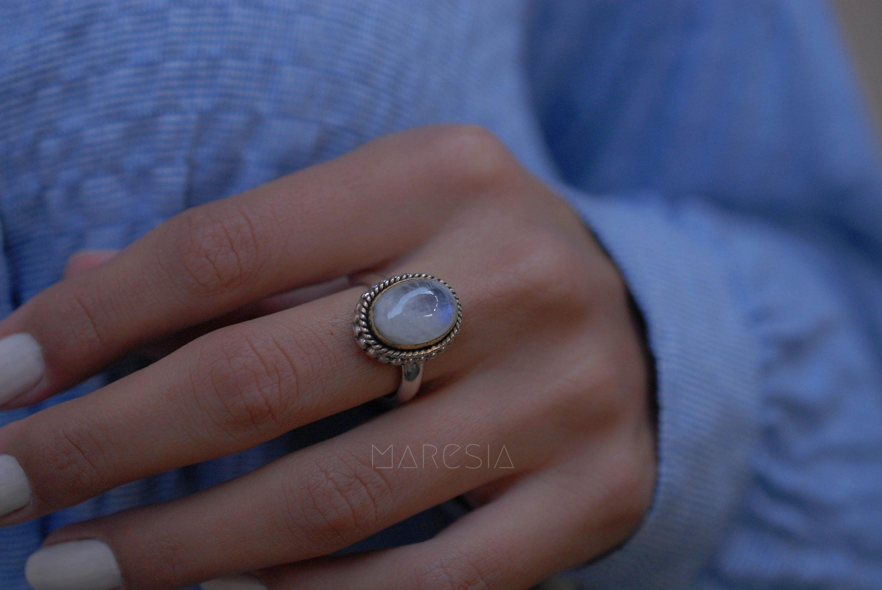 Round Moonstone Ring ~ Sterling Silver 925 Gold Vermeil ~MR026