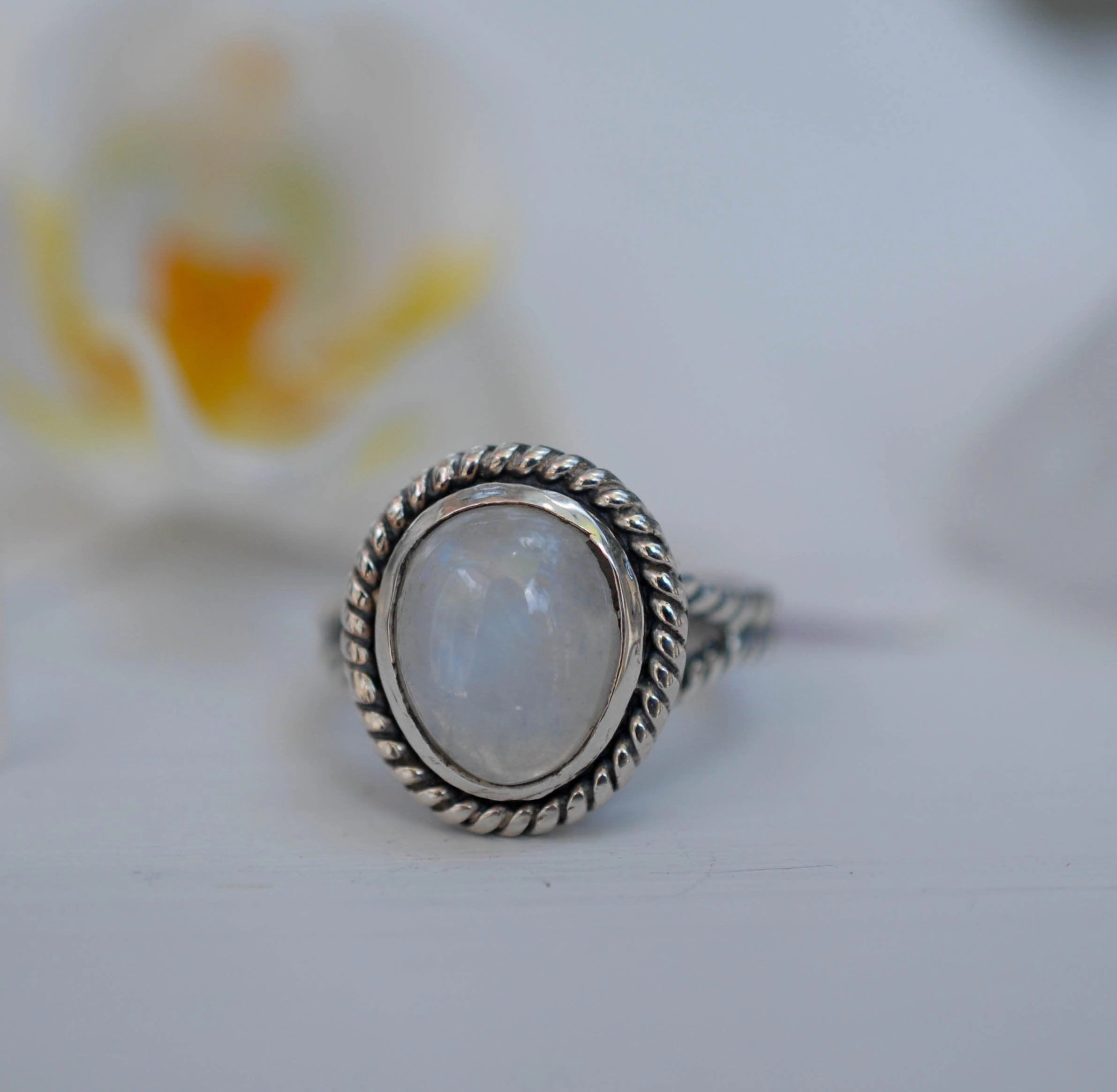 Round Moonstone Ring ~ Sterling Silver 925 ~MR030