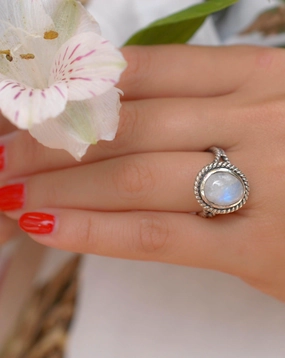 Round Moonstone Ring ~ Sterling Silver 925 ~MR030