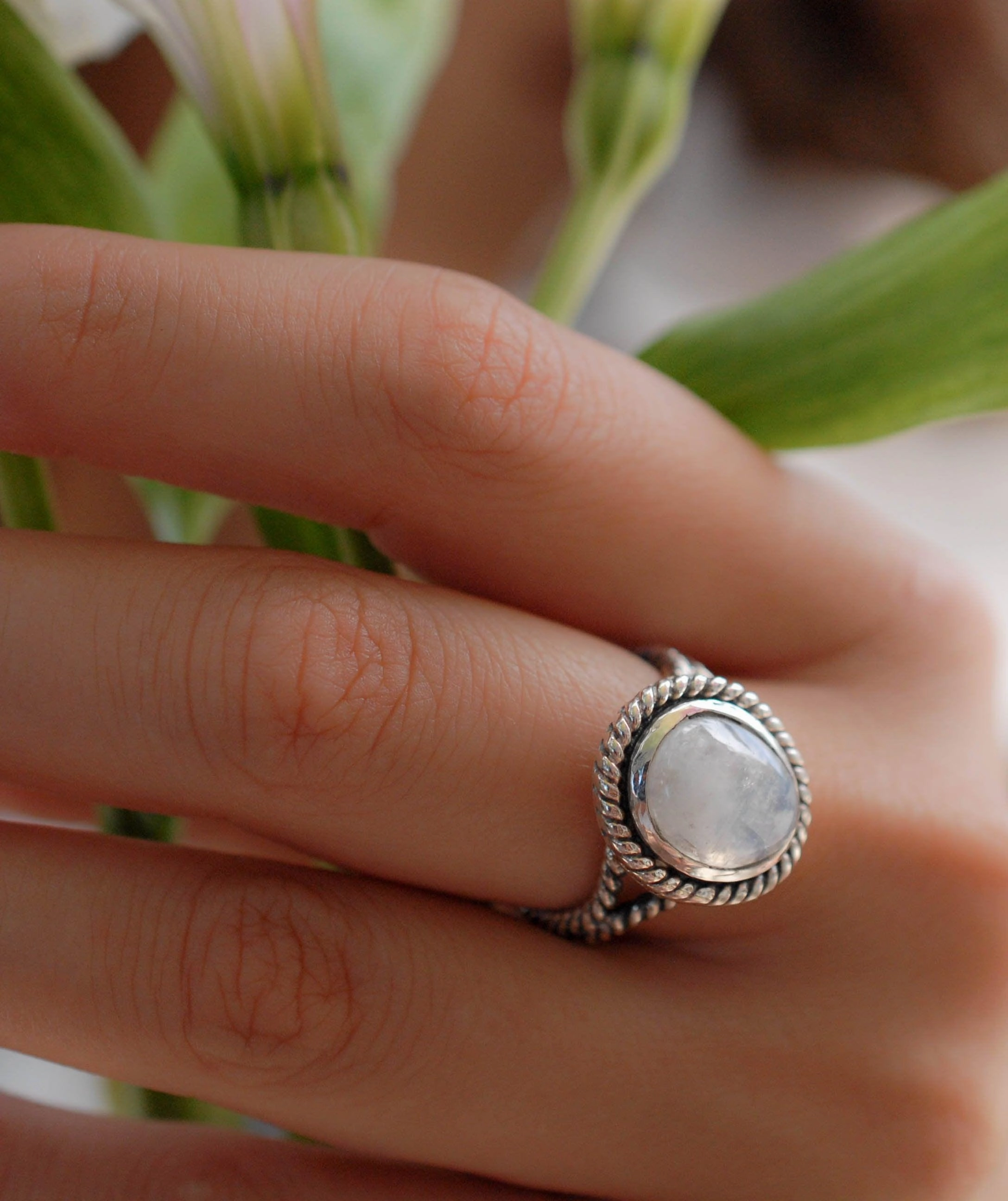 Round Moonstone Ring ~ Sterling Silver 925 ~MR030