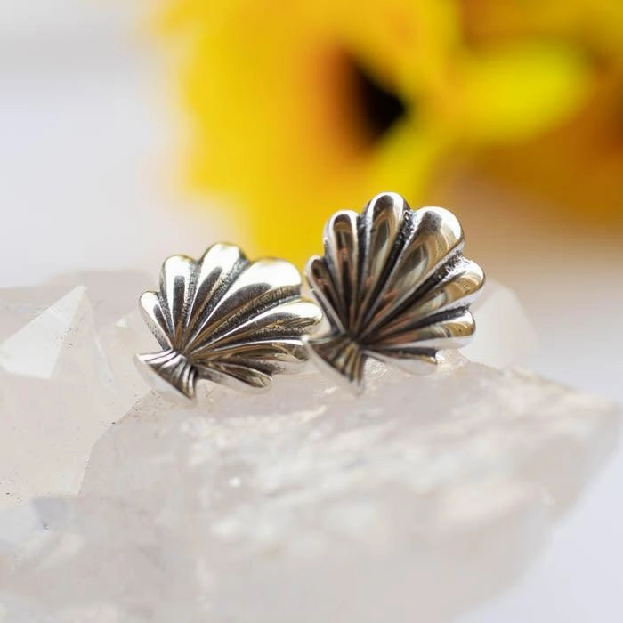 Sea Coach Stud Earrings ~ Sterling Silver 925 ~ SME075