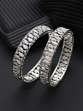 Set Of 2 Silver-Plated Leaf Shaped Bangles