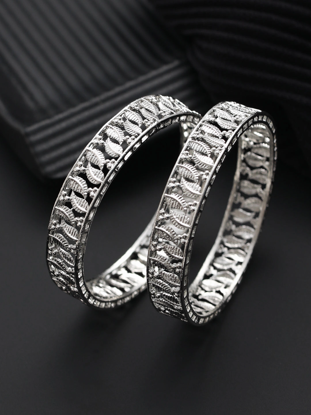 Set Of 2 Silver-Plated Leaf Shaped Bangles