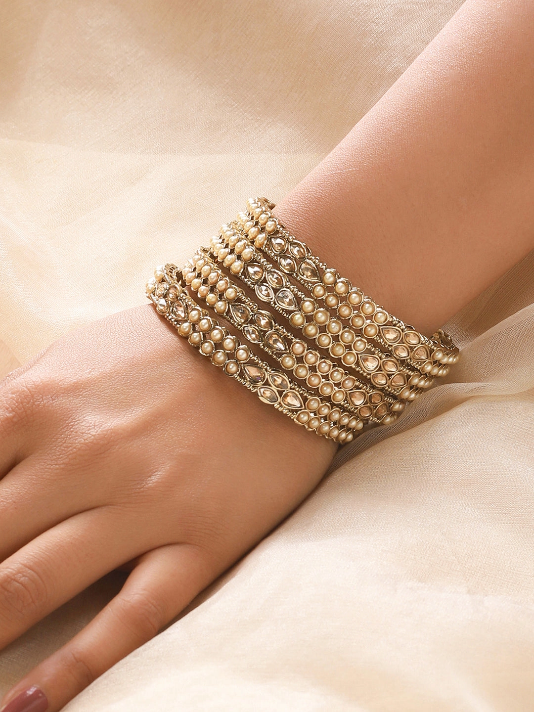 Set Of 4 Gold-Plated Pearl & White Kundan Studded Bangles