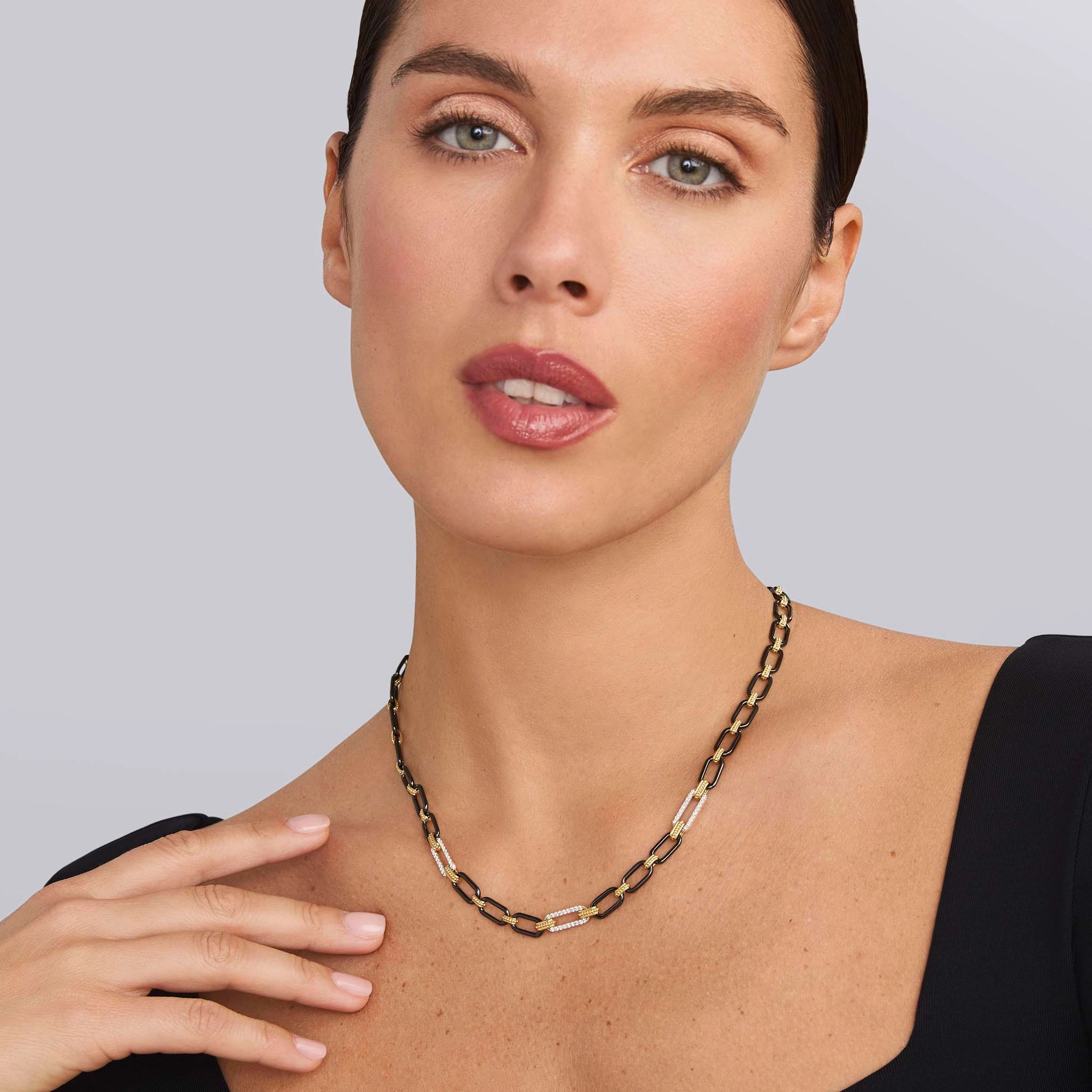 Signature Caviar 18K Gold and Black Ceramic Three Diamond Station Link Necklace | 6mm