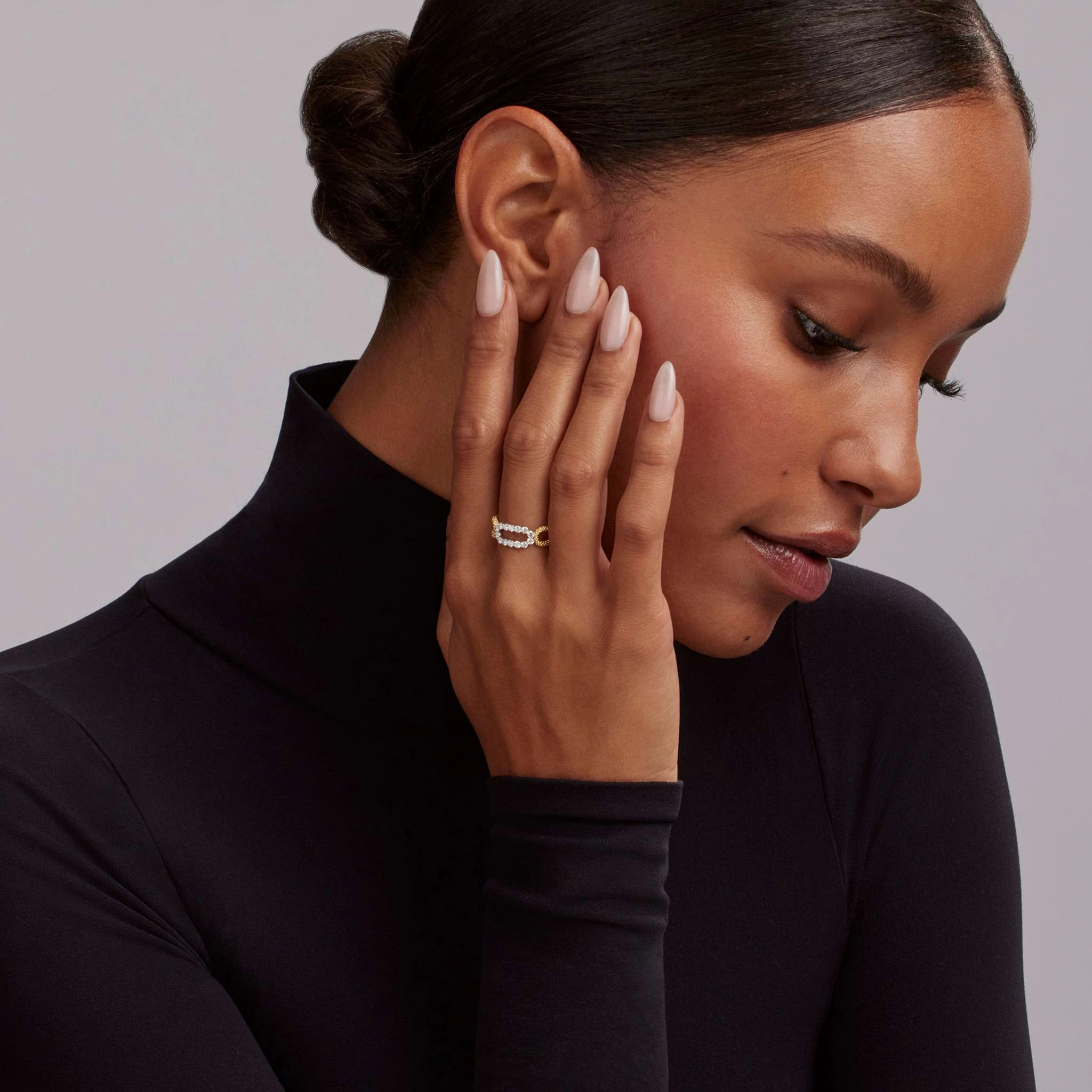 Signature Caviar Superfine Diamond Oval Ring