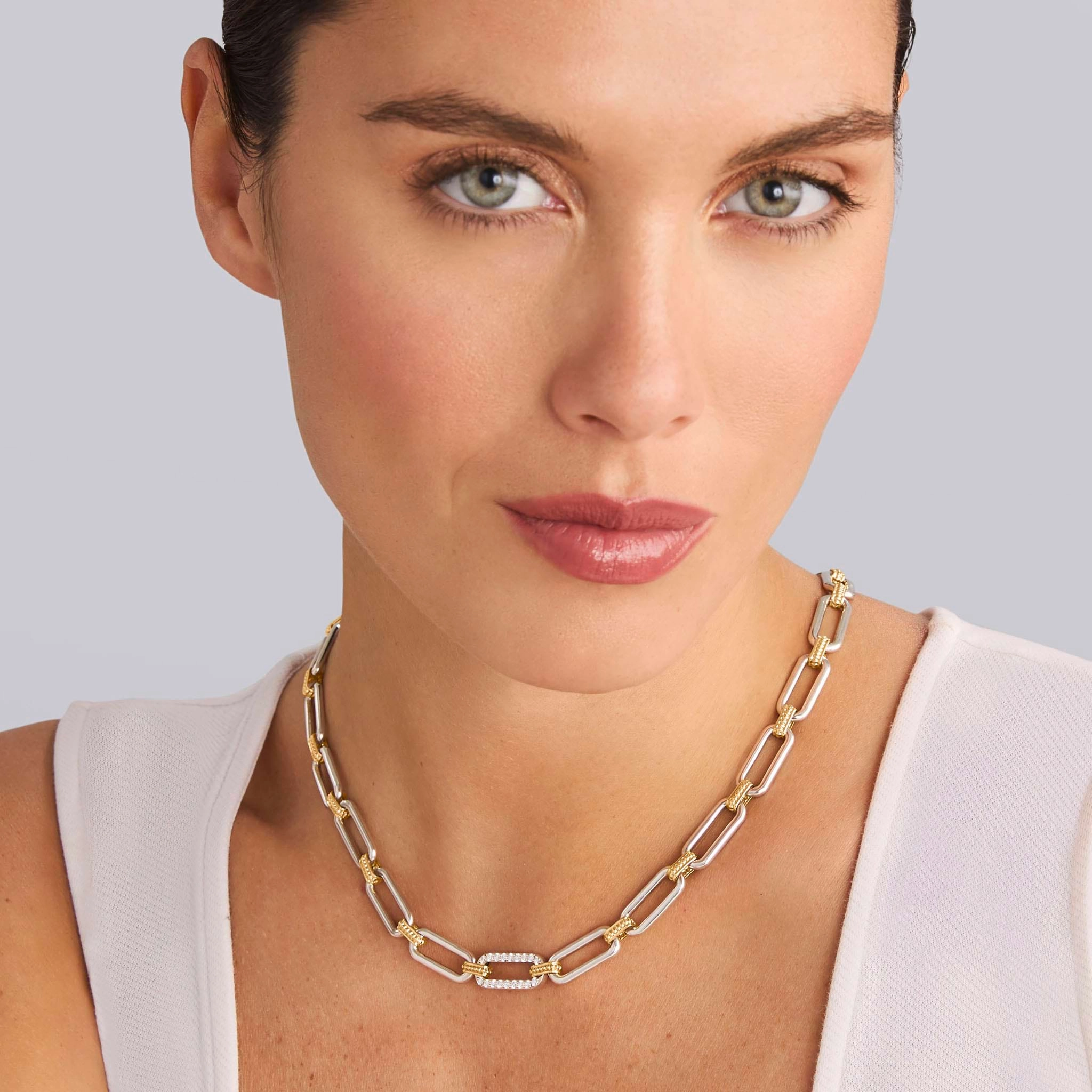 Signature Caviar Two-Tone Link Single Station Diamond Necklace