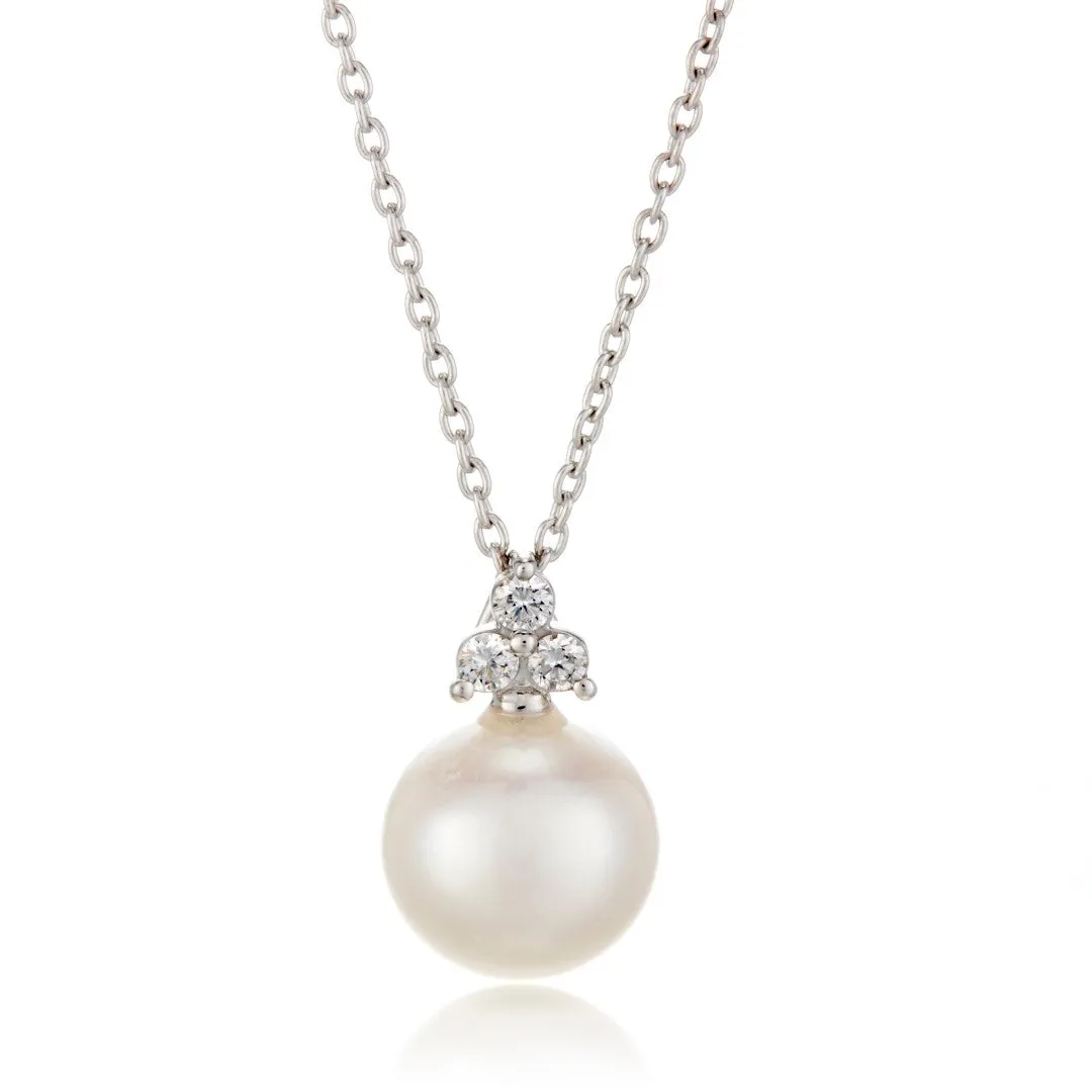 Silver Madison Pendant Necklace in Pearl & Diamonds