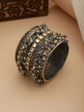 Silver-Plated Oxidised Kundan Studded & Pearl Beaded Bangle-Style Bracelet