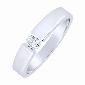 Solitaire en or blanc serti d'un diamant