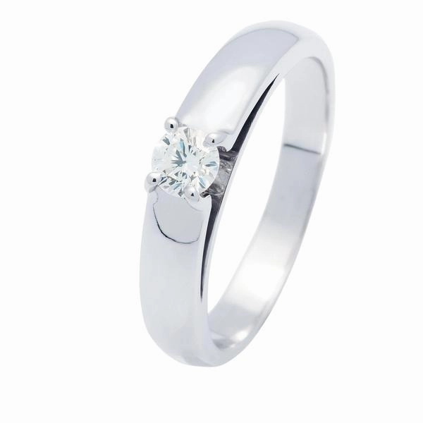 Solitaire en or blanc serti d'un diamant.