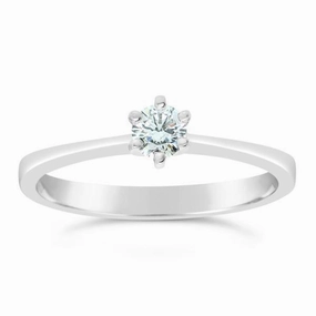 Solitaire en or blanc serti d'un diamant.