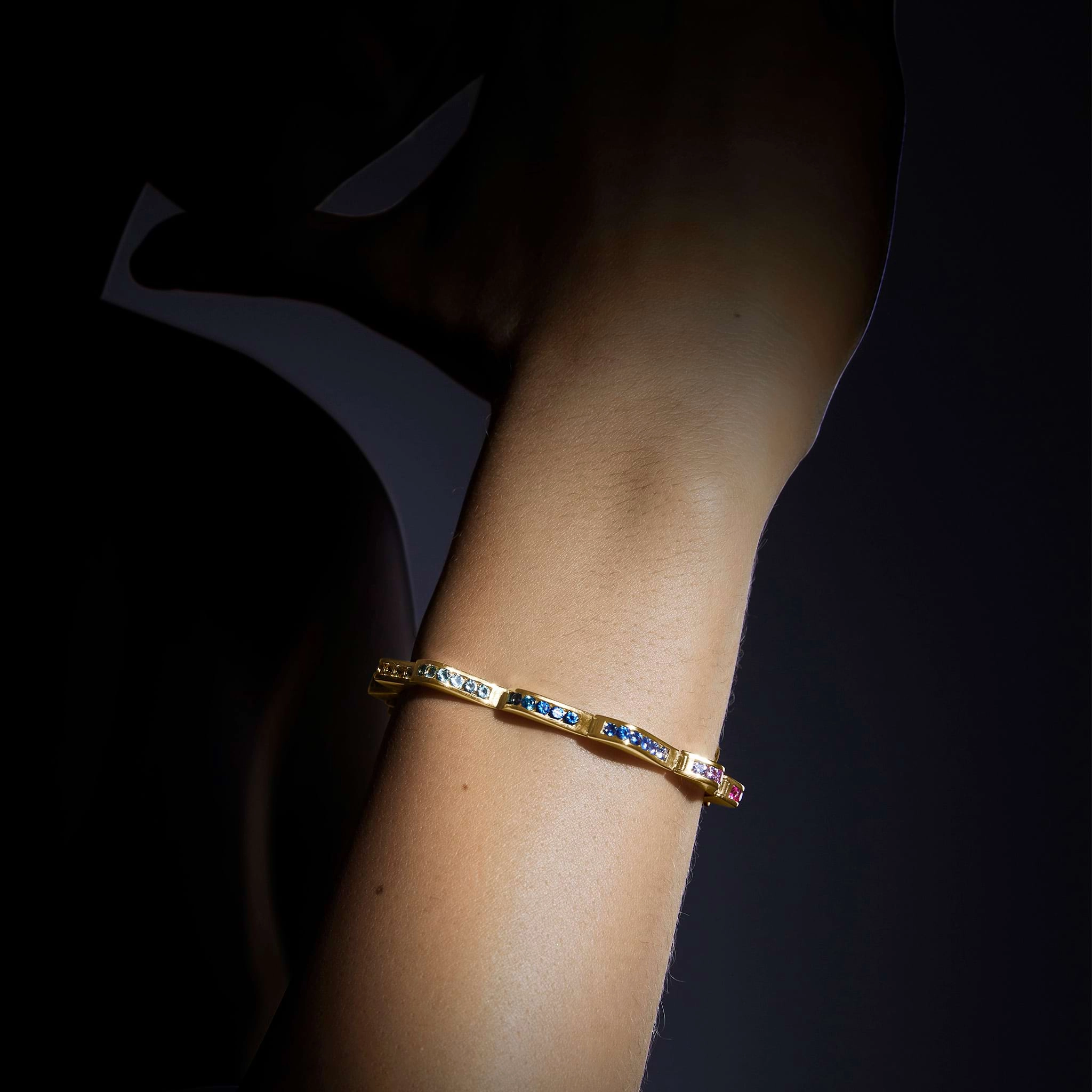 Studio 18K Gold Mix Sapphire Link Wave Bracelet