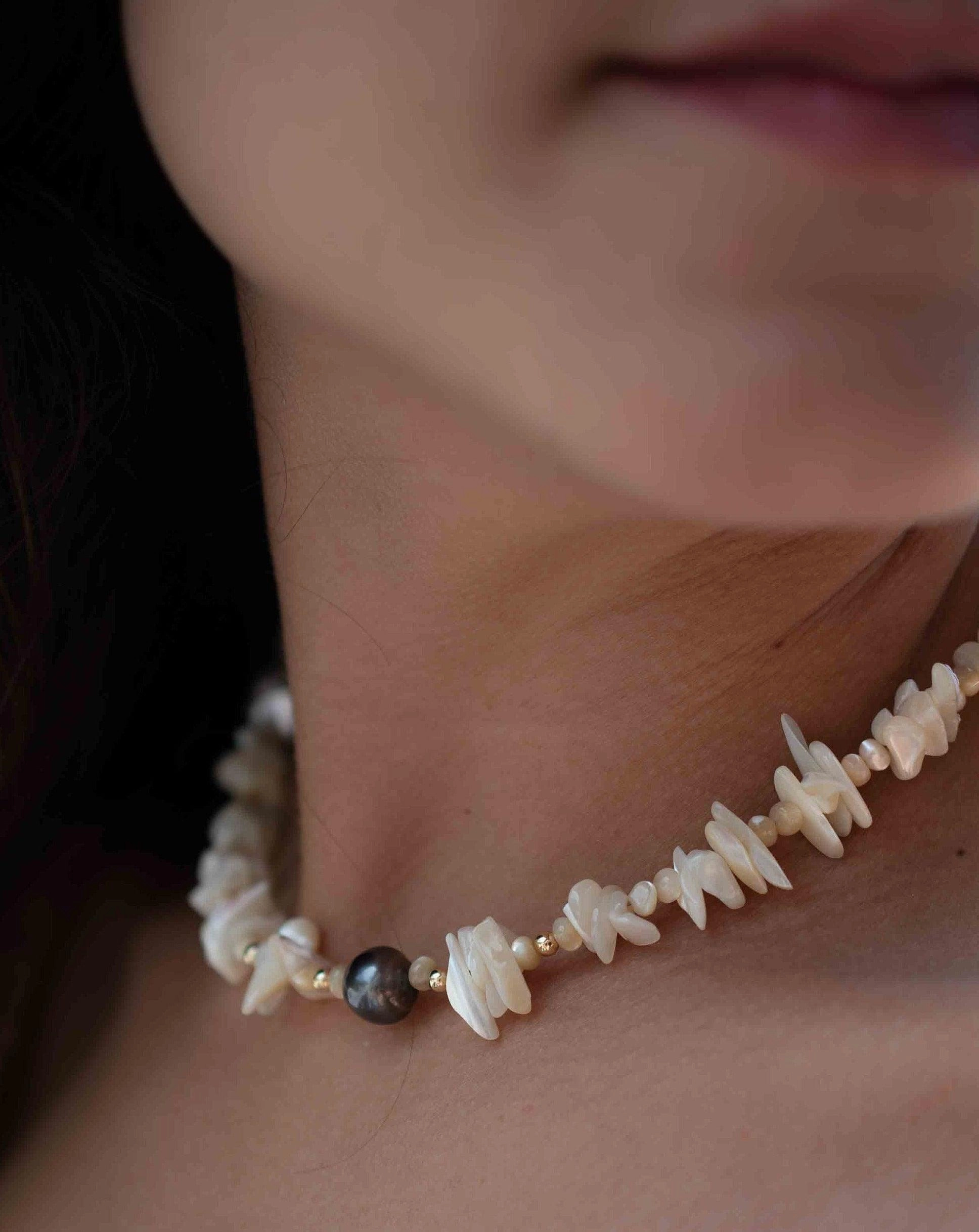 Tahitian Pearl & Mother-of-Pearl Choker ~ Sterling Silver 925 or Gold Filled~ Choker ~ MN065