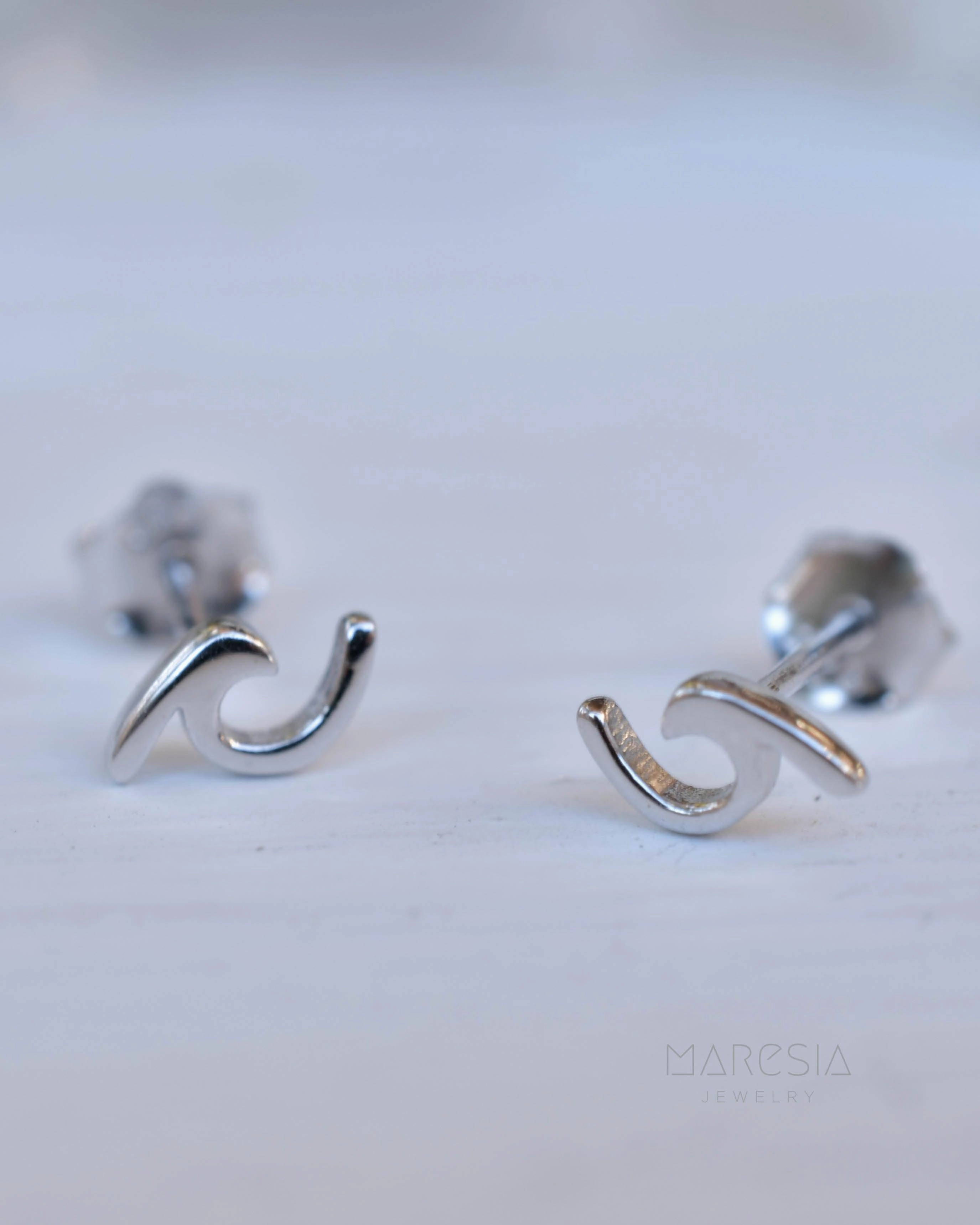 Tiny Wave Stud Earrings ~ Sterling silver 925 ~ SME078