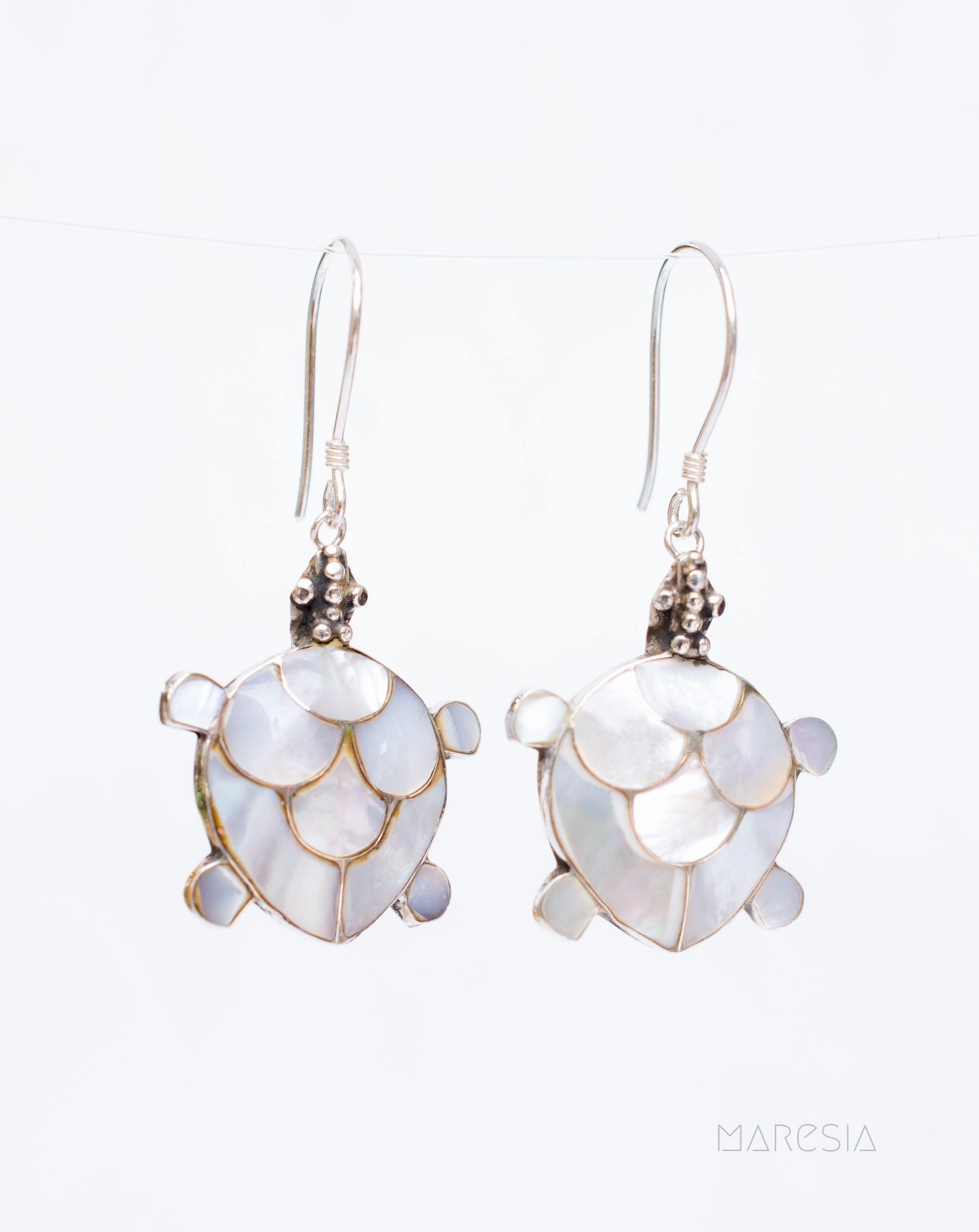 Turtle Mother of Pearl Earrings ~ Sterling Silver 925 ~ SME070