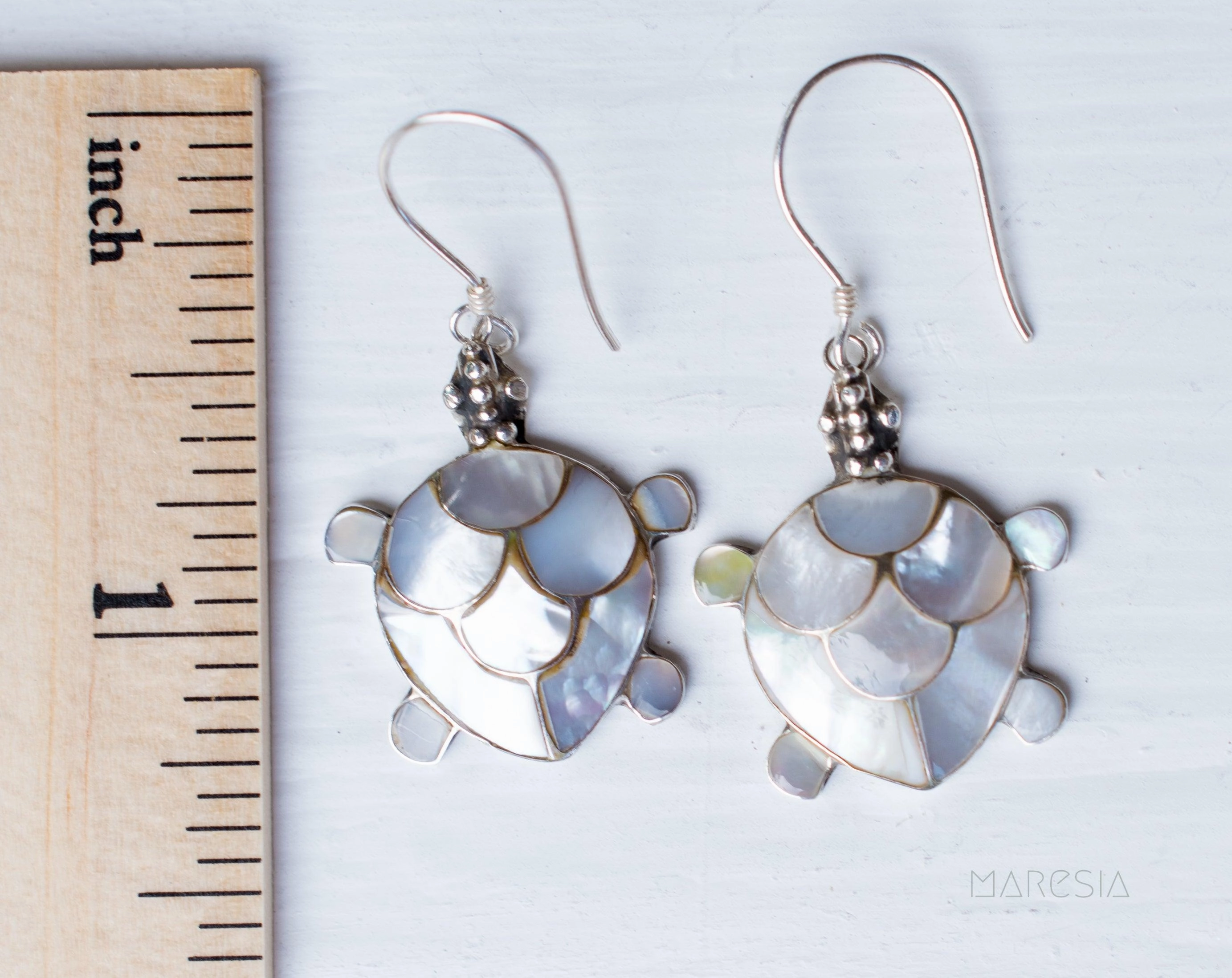 Turtle Mother of Pearl Earrings ~ Sterling Silver 925 ~ SME070