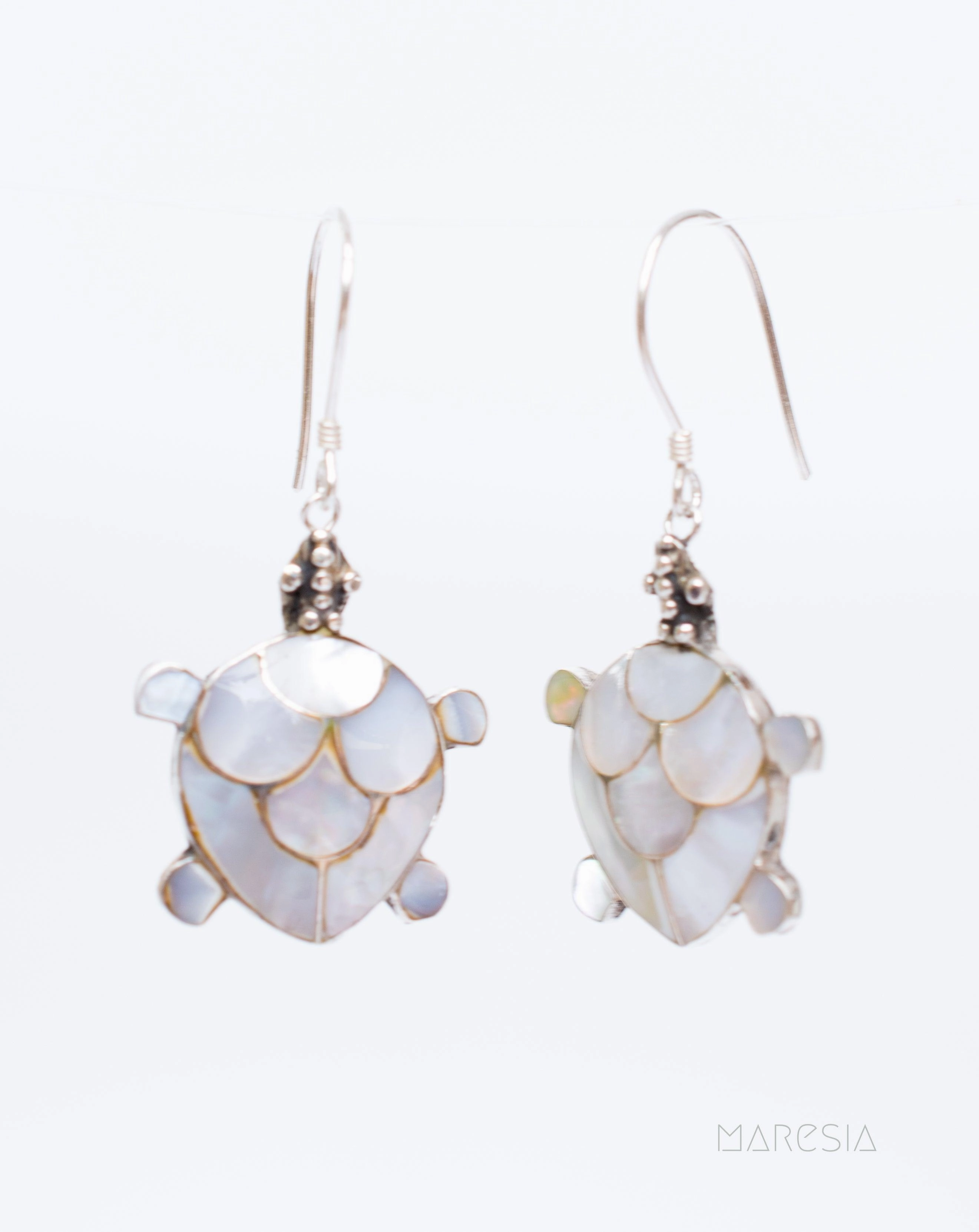Turtle Mother of Pearl Earrings ~ Sterling Silver 925 ~ SME070