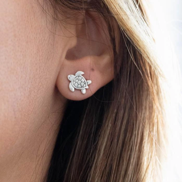 Turtle Stud Earrings ~ Sterling Silver 925 ~ SME072