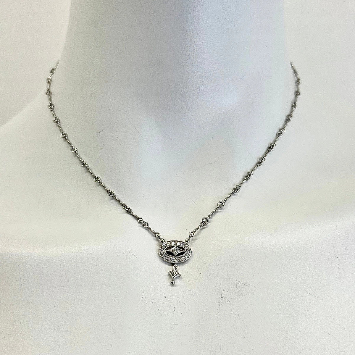 Varna 18K White Gold Diamond Pendant Necklace