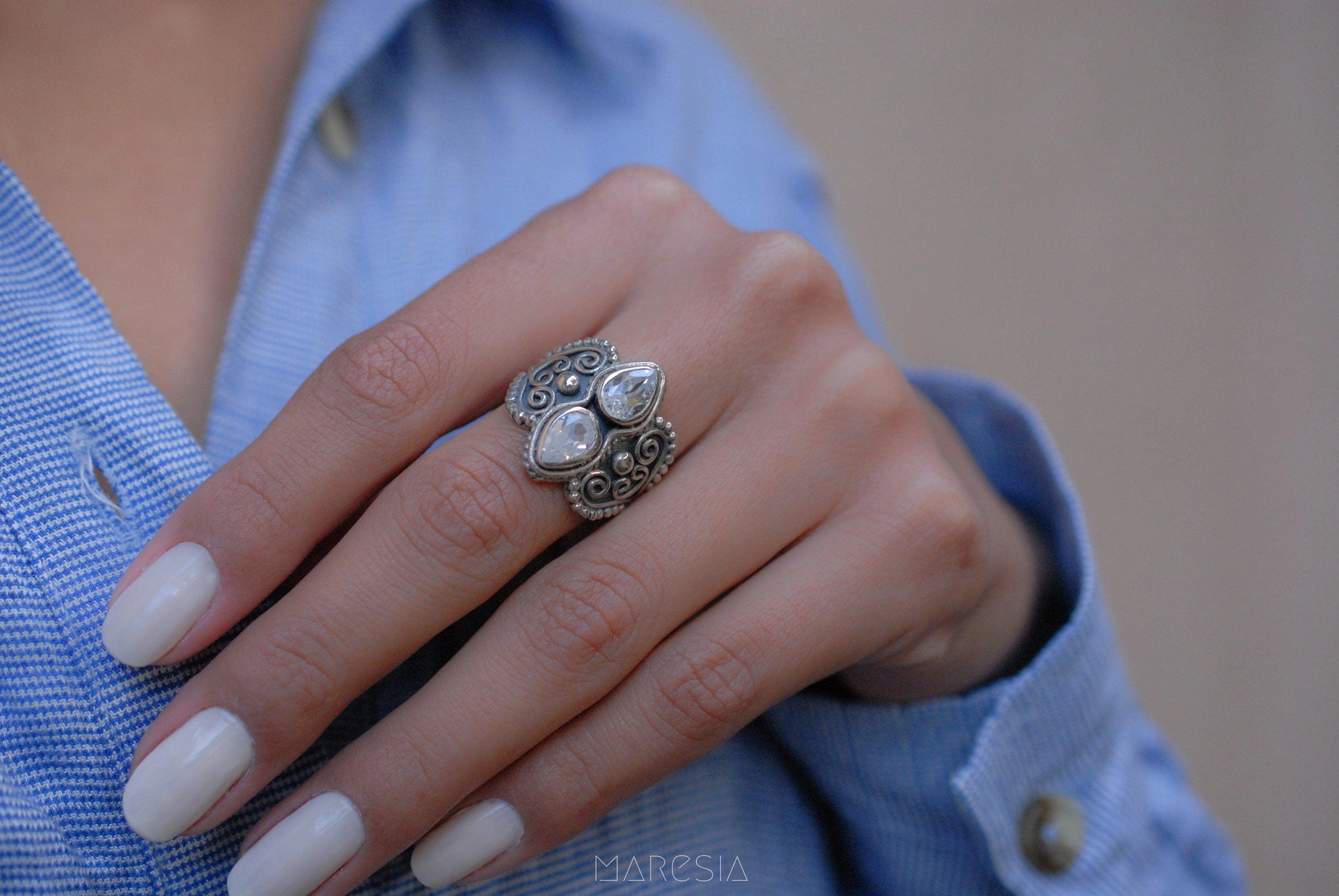 White Topaz Ring ~ Sterling Silver 925 ~MR091