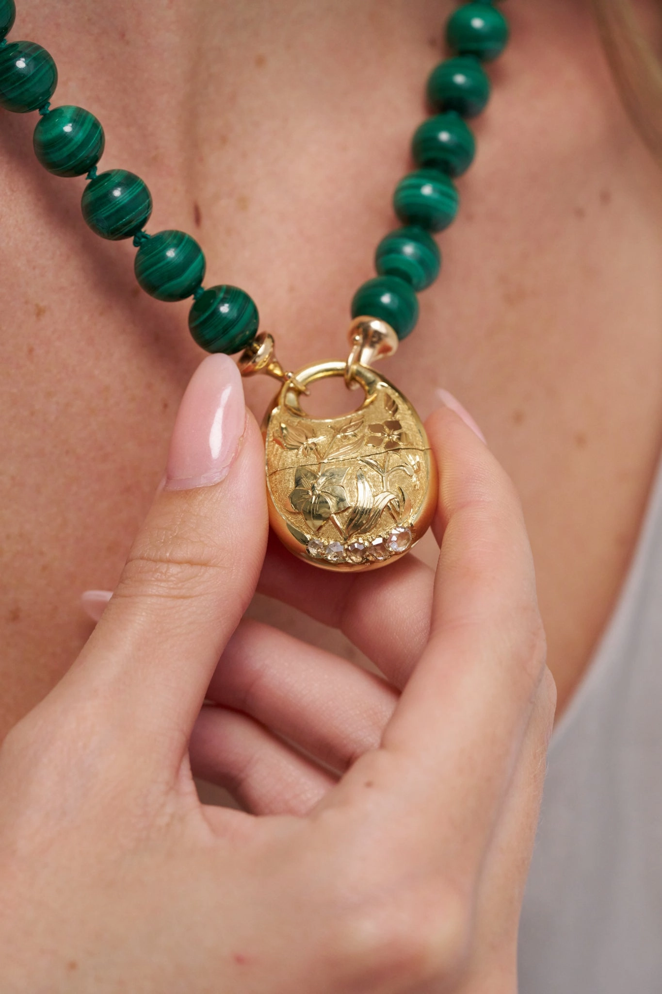 Wild Flower Pod Pendant, Yellow Gold