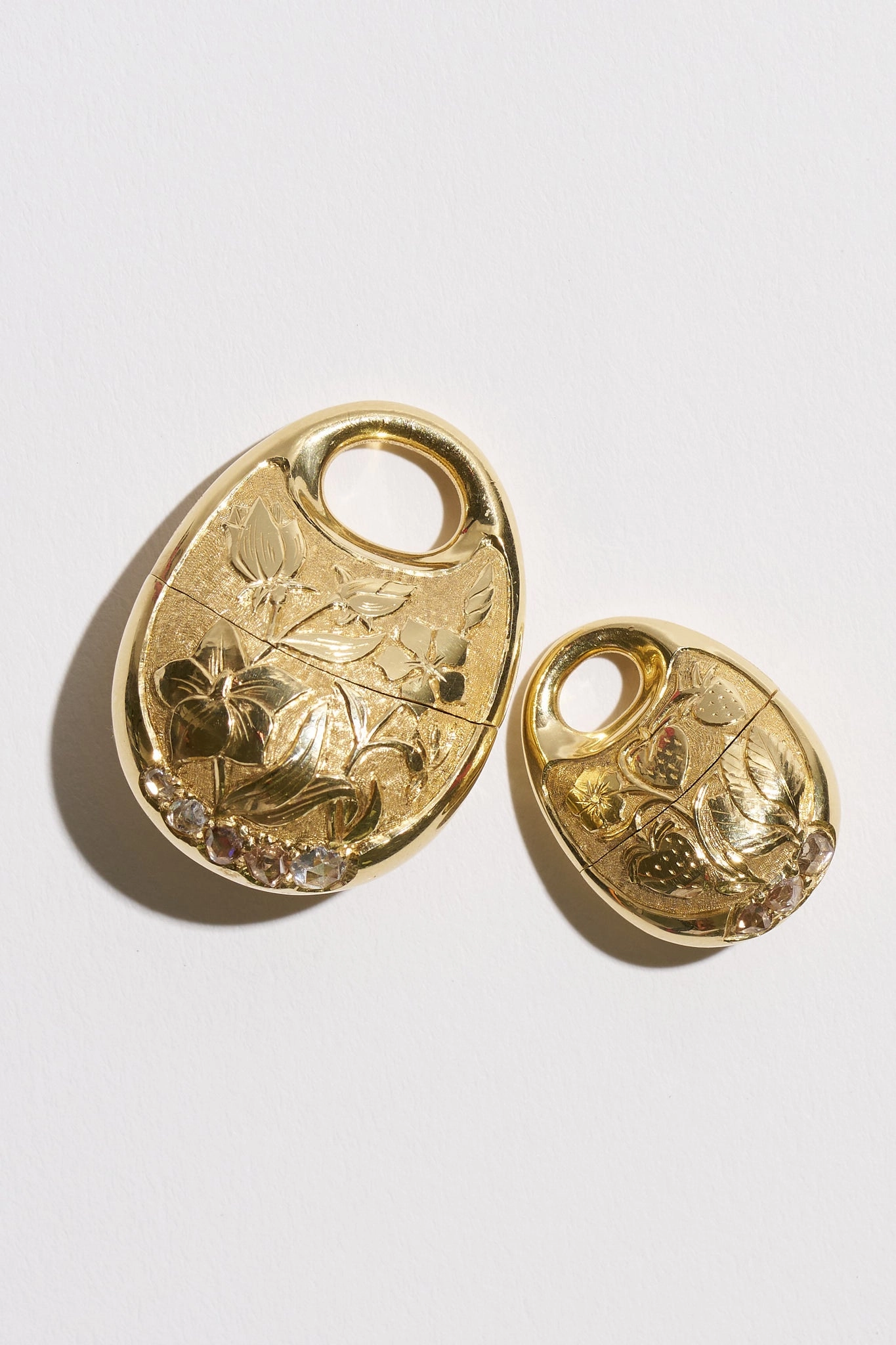Wild Flower Pod Pendant, Yellow Gold